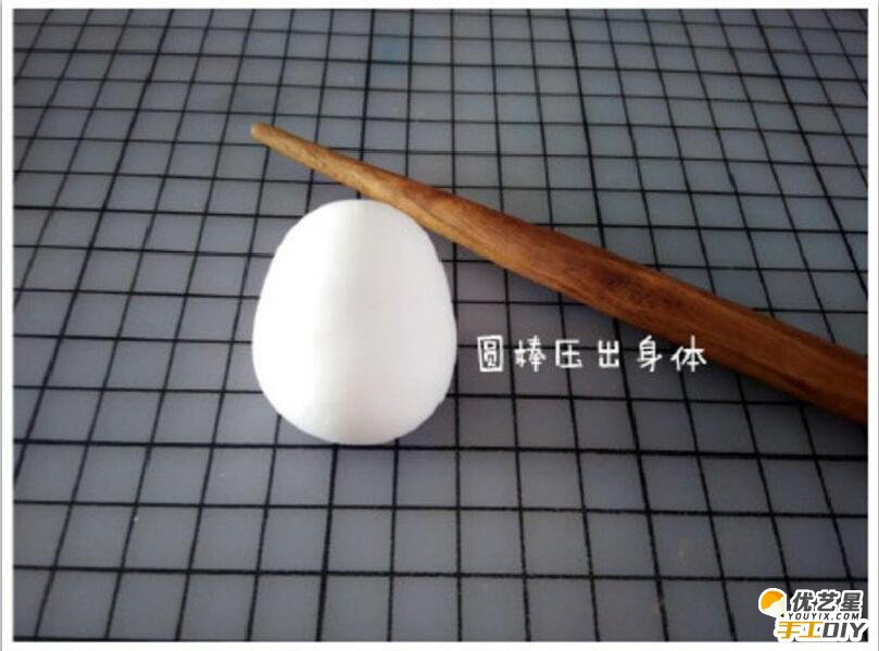 超级可爱的土豆形状的小兔子的手工粘土制作教程   萌萌的土豆兔的手工粘土制作_www.youyix.com