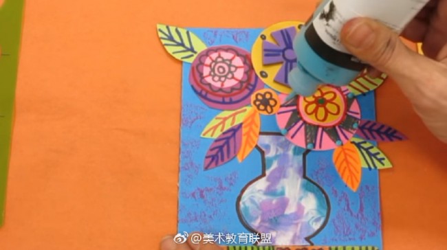 创意花瓶插花儿童手工拼贴画绘画粘贴剪纸结合趣味儿童手工画