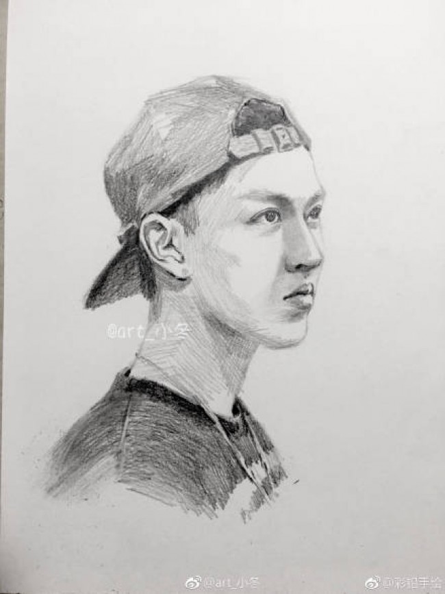 戴帽子的男青年側身素描手繪畫教程圖片戴帽子男青年側身像素描畫法